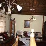 To Spiti τou Gakou 3* Nestorion