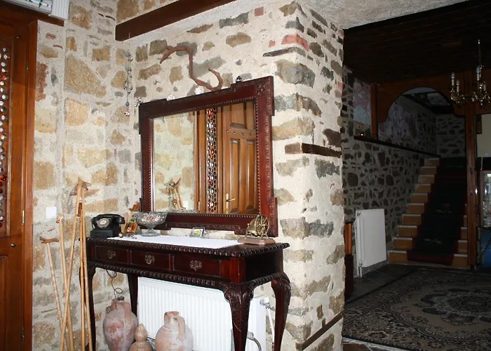 To Spiti τou Gakou